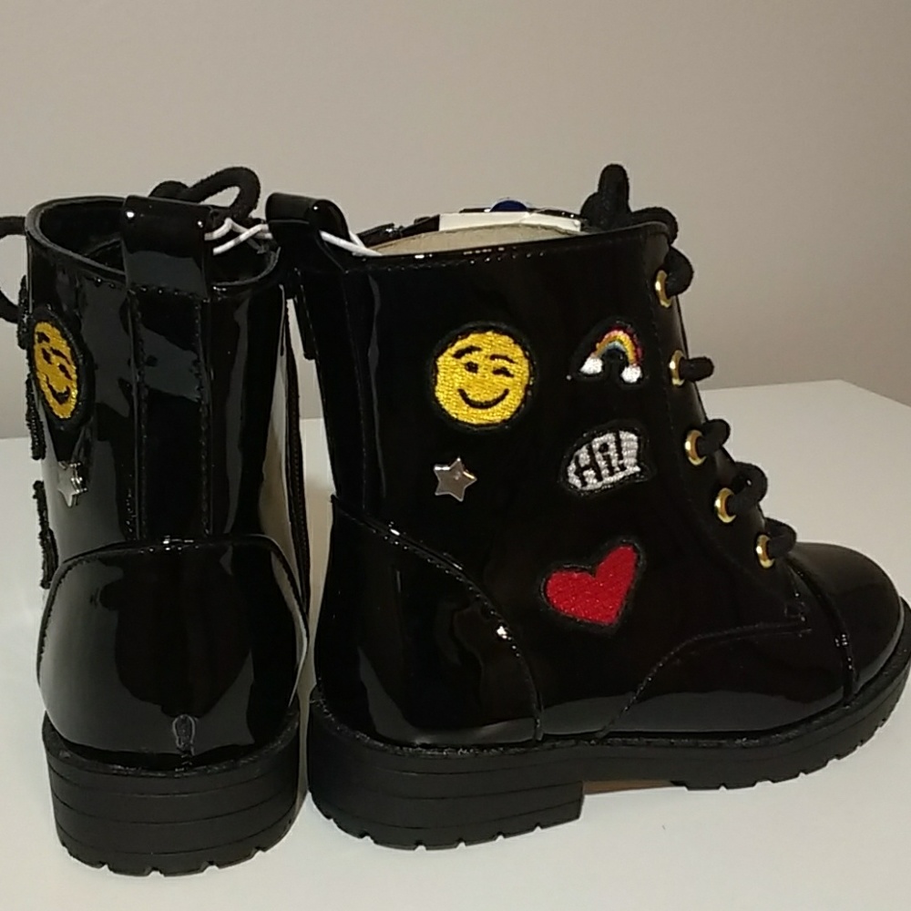 Girls lace up boots, size 8 toddler - Picture 3 of 6